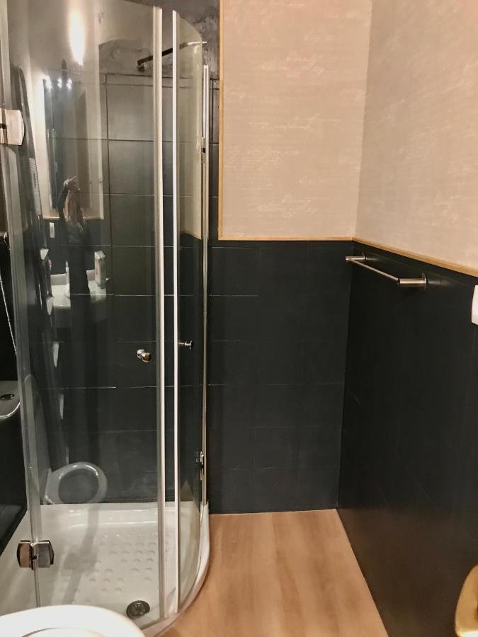 Por Amor De Dios Apartamento Apartment Seville Luaran gambar