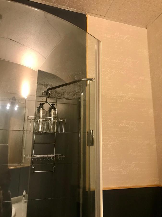 Por Amor De Dios Apartamento Apartment Seville Luaran gambar
