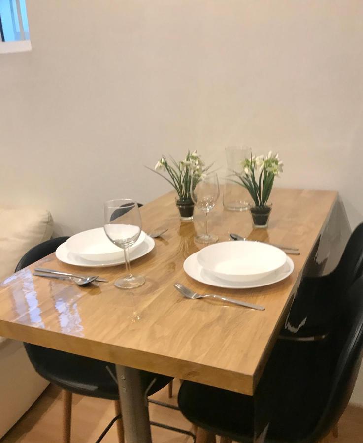 Por Amor De Dios Apartamento Apartment Seville Luaran gambar