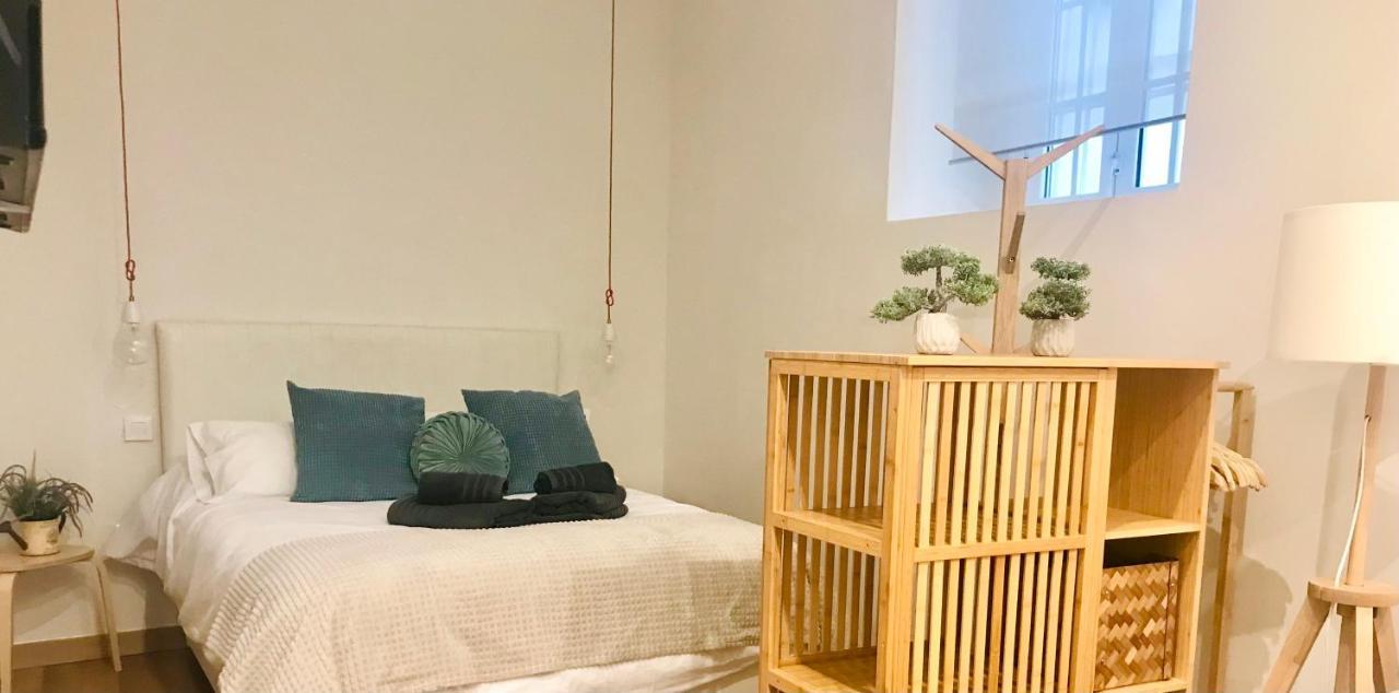 Por Amor De Dios Apartamento Apartment Seville Luaran gambar